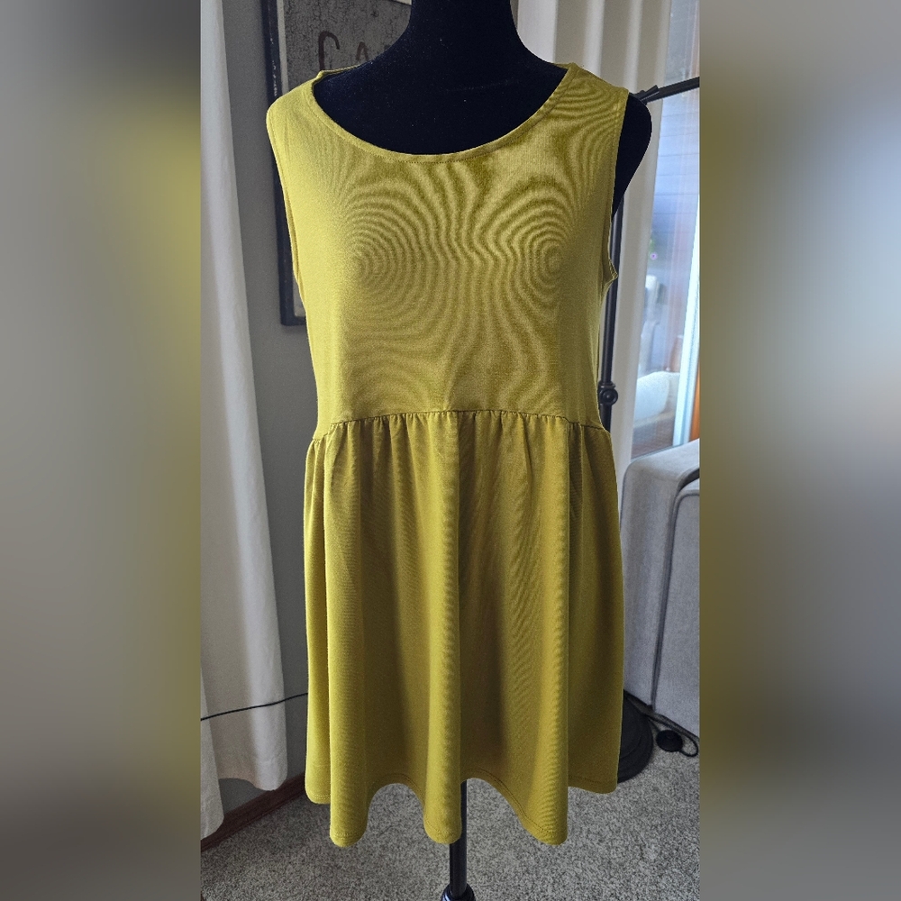 ZENANA Baby Doll Tank Size Med NWOT